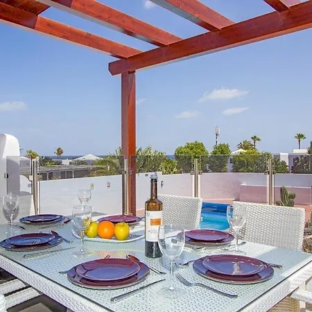Puerto Del Carmen Sleeps 8 Pool Wifi فيلة