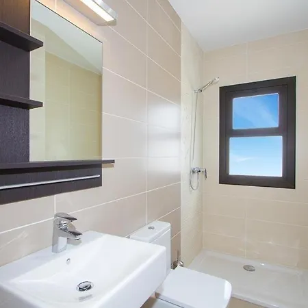 Puerto Del Carmen Sleeps 8 Pool Wifi *