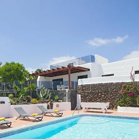 Puerto Del Carmen Sleeps 8 Pool Wifi فيلة بويرتو ذيل كارمين